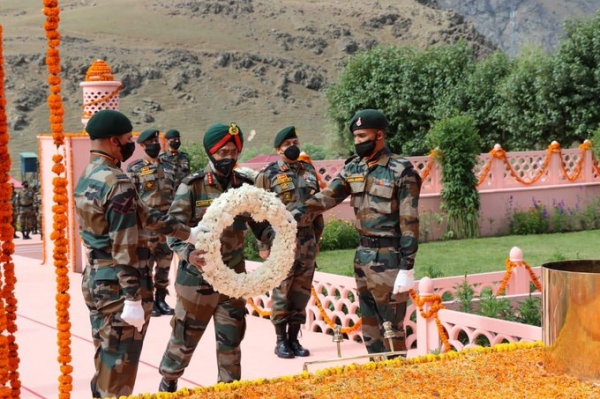 Essence Of Kashmir And Ladakh 9 Nights / 10 Days